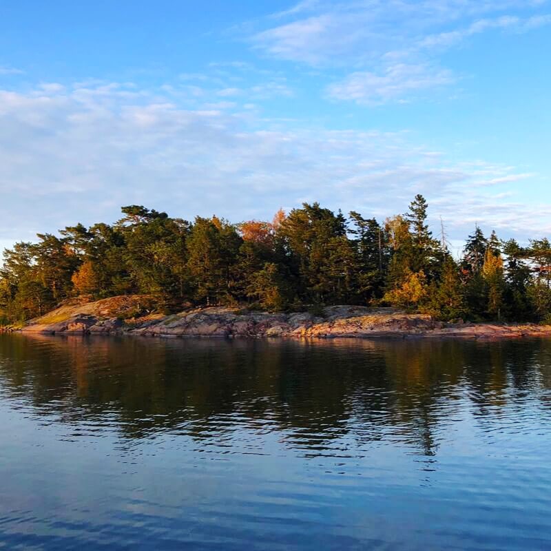 Ljusterskär Svinön lauttasatamassa