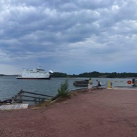 The ilsand ferry arriving