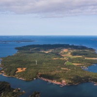 Sottunga ligger längs vägen, foto: Peter Sjöberg