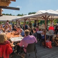 Mittagessen am Peterzens Boathouse