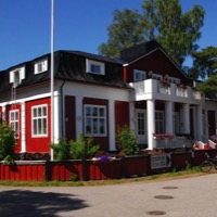 Hotel Strandbo Nauvon keskustassa